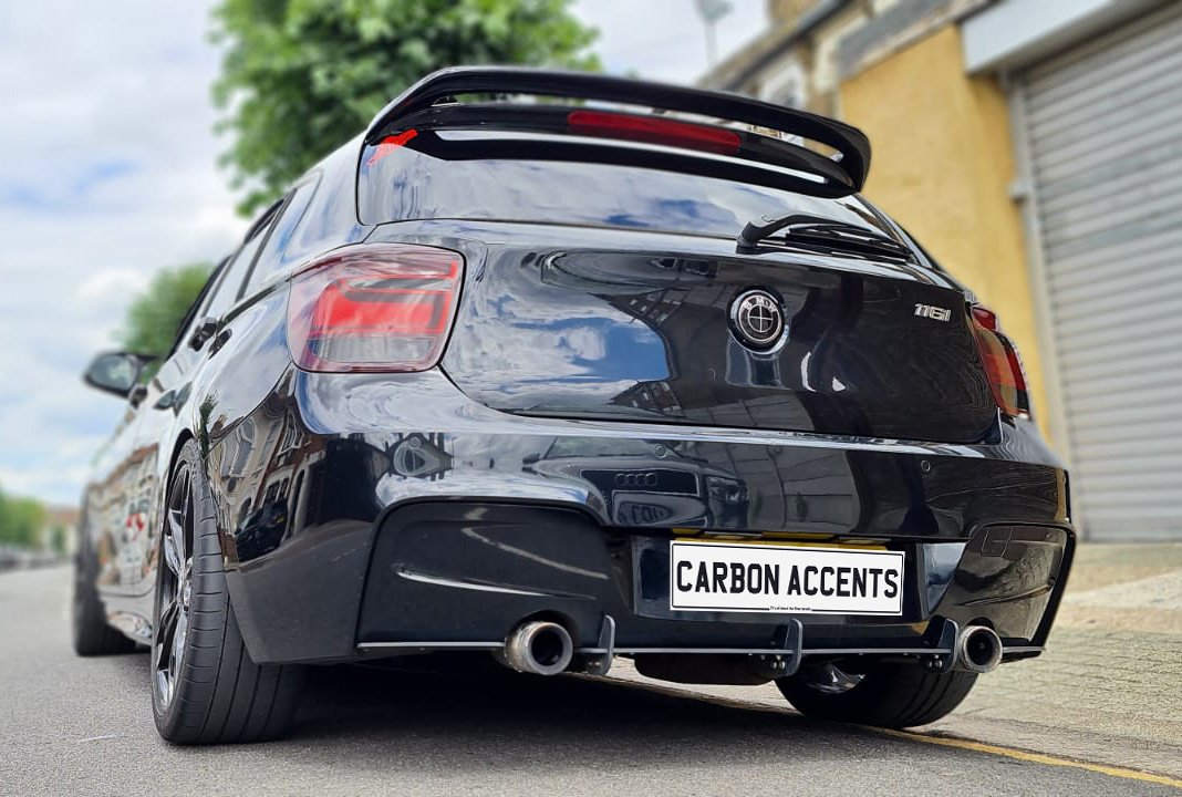 1 Series - F20/F21: Gloss Black AC Style Spoiler - Carbon Accents